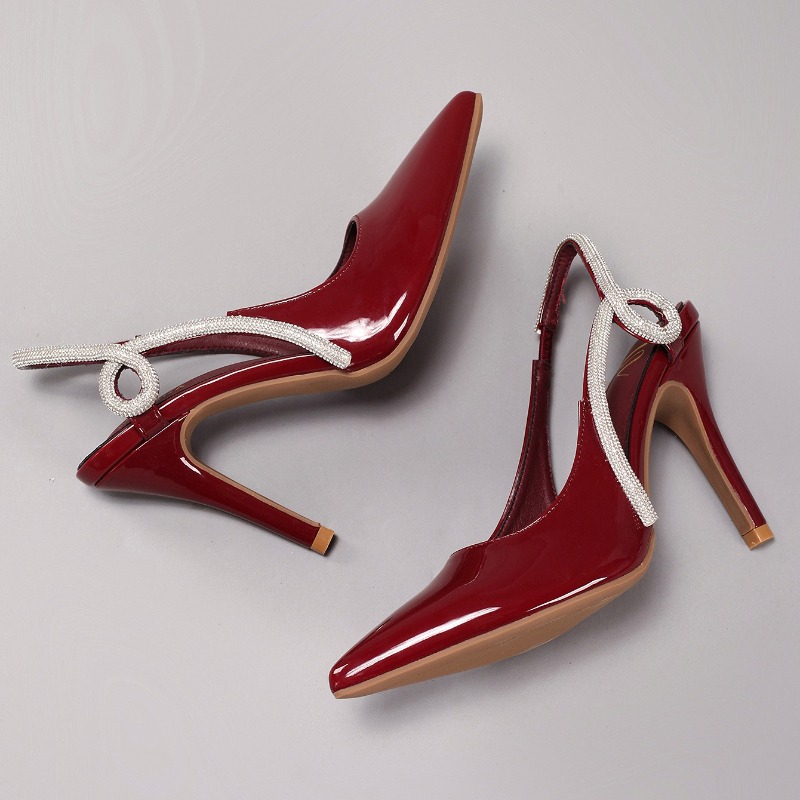 เซ็กซี่สิทธิบัตรหนัง Pointed T - Casual Sandal Leather บทวิจารณ์และราคา